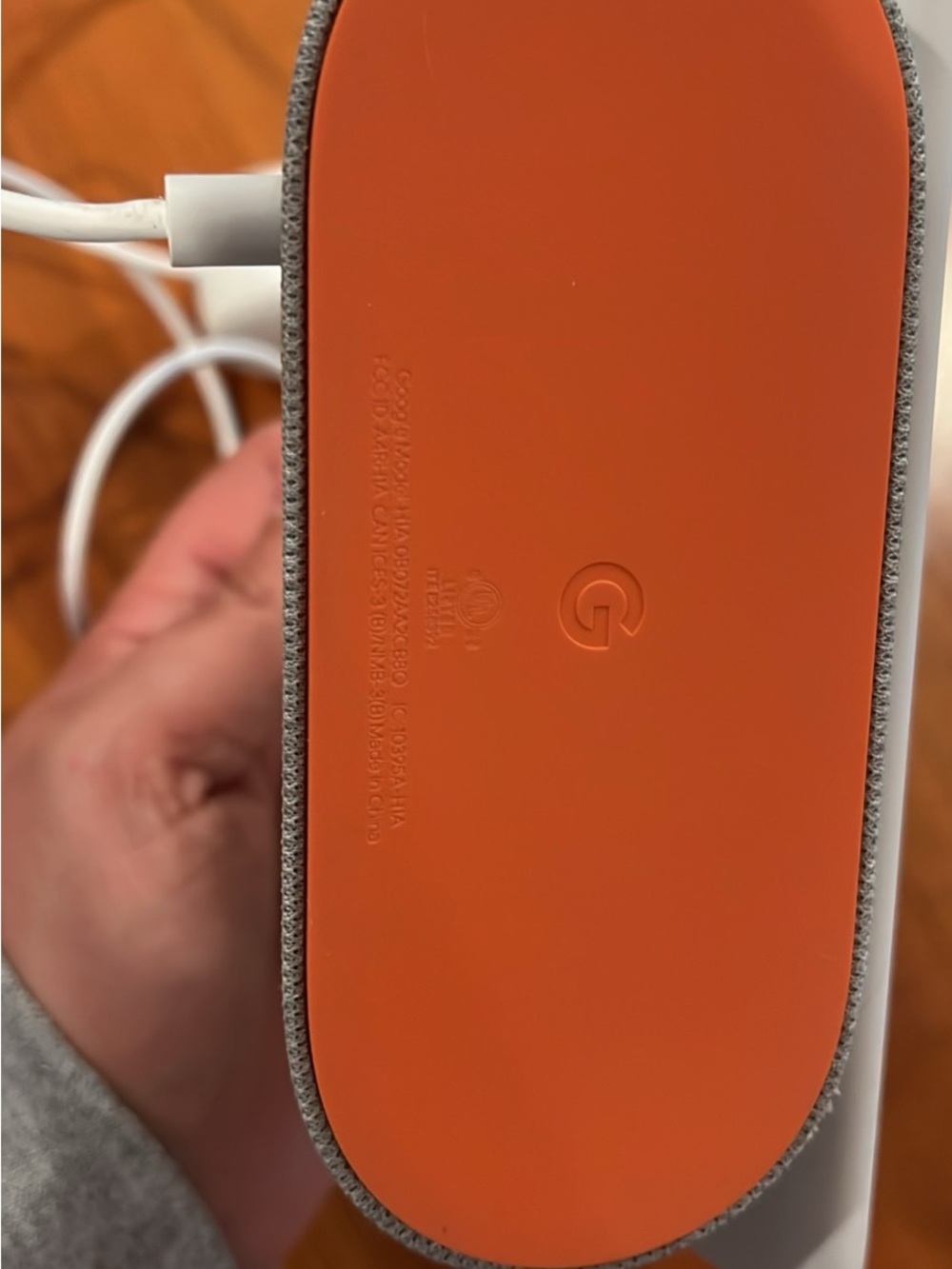 Google Nest Hub (gen 1) in white - Picture 3 of 3